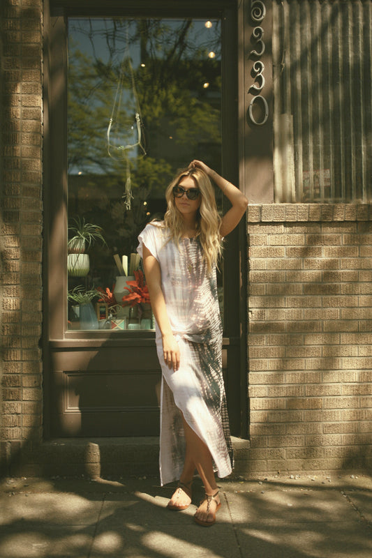 EASY SUMMER STYLE: THE MAXI & MIDI DRESS